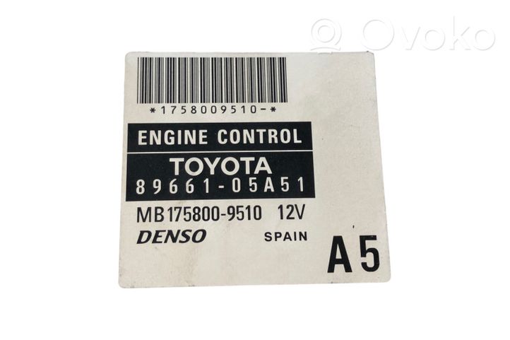 Toyota Avensis T250 Centralina/modulo del motore 8966105A51