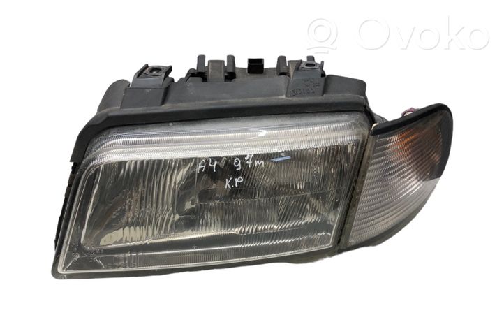 Audi A4 S4 B5 8D Lampa przednia 8D0941003E