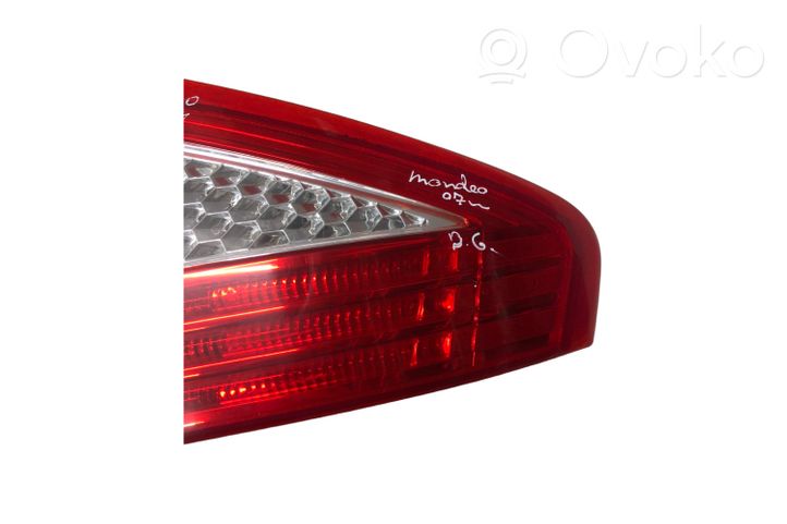 Ford Mondeo MK IV Luci posteriori 7S7113404A