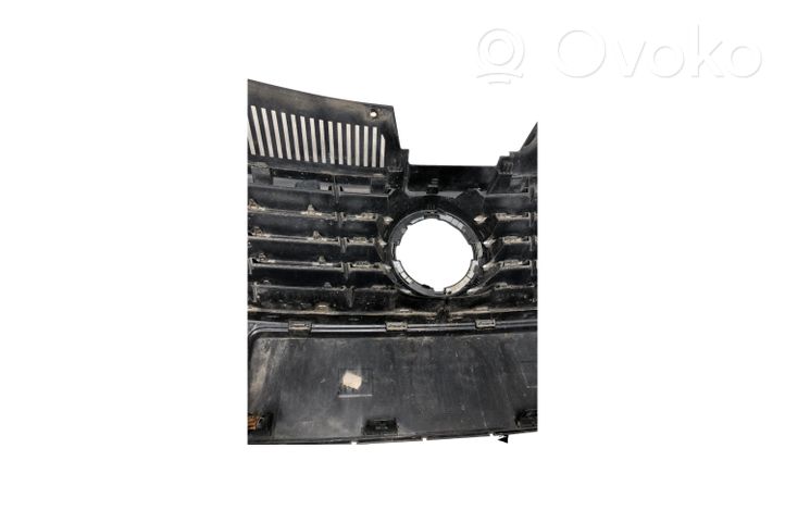 Volkswagen PASSAT B6 Grille calandre supérieure de pare-chocs avant 3C0853651AH