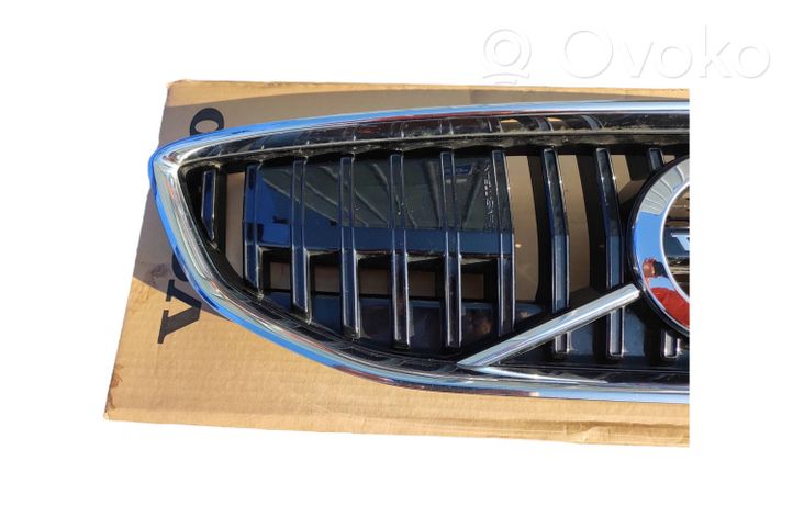 Volvo V40 Grille de calandre avant 31425330