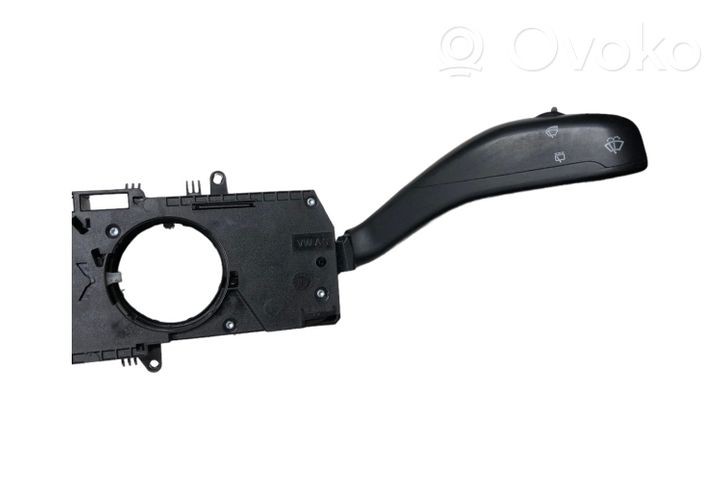 Volkswagen Polo IV 9N3 Leva/interruttore dell’indicatore di direzione e tergicristallo 6Q0953503CN