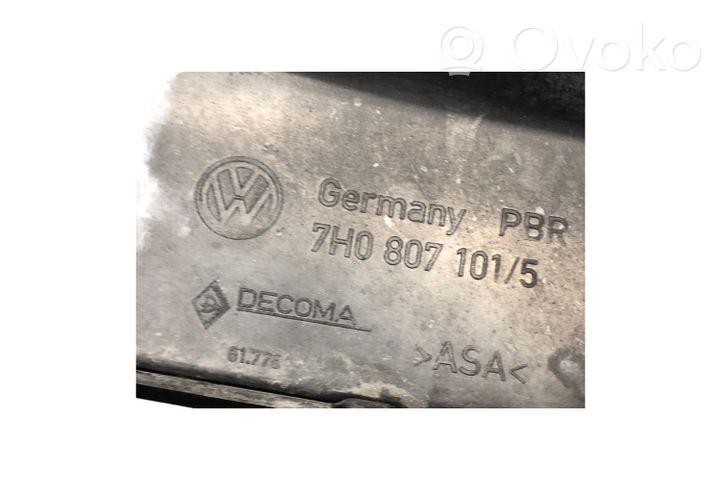 Volkswagen Transporter - Caravelle T5 Grille calandre supérieure de pare-chocs avant 7H0807101