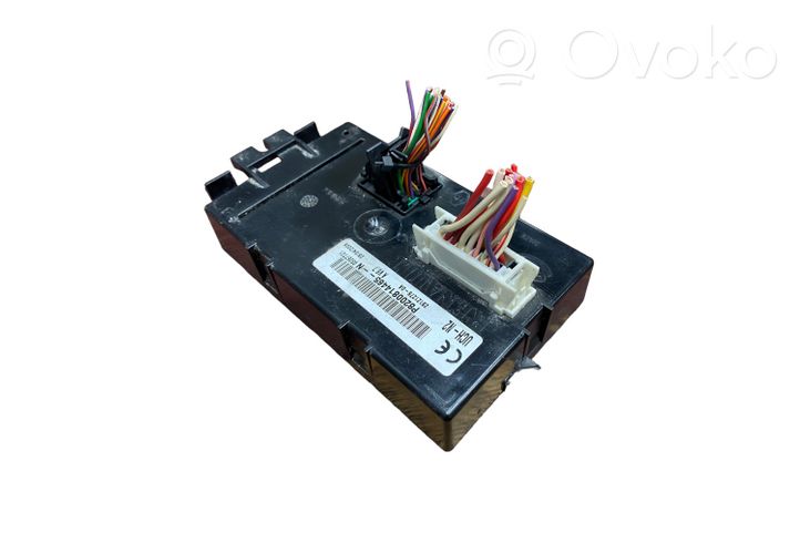 Renault Trafic II (X83) Module confort P8200814465