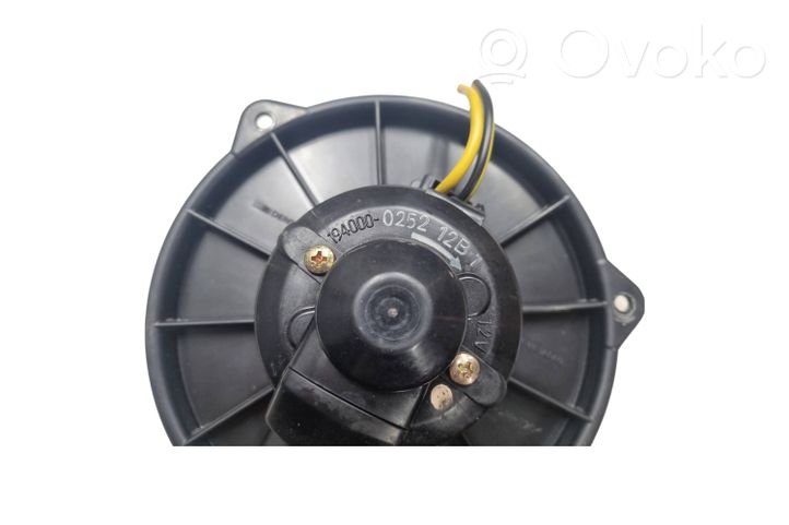 Toyota Avensis T250 Soplador/ventilador calefacción 1940000252