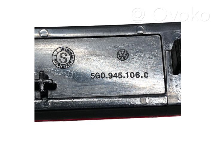 Volkswagen Golf VII Réflecteur de feu arrière 5G0945106C