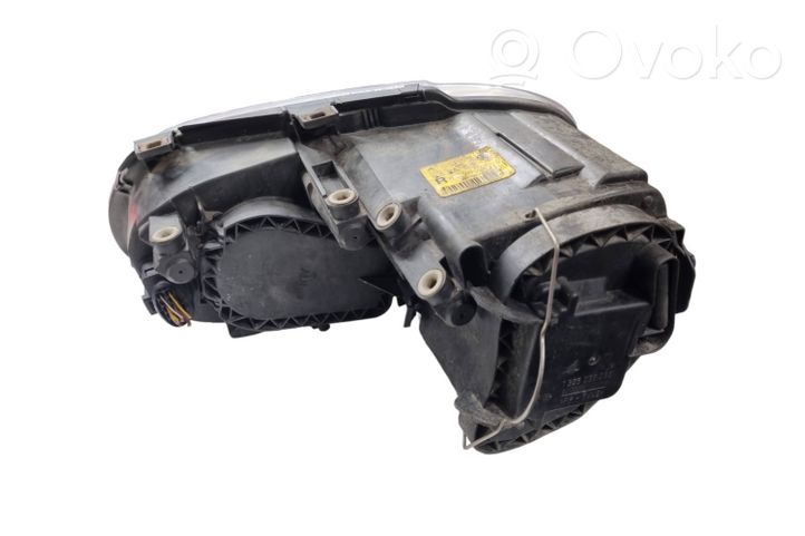 Volkswagen Touran I Lampa przednia 1T0941006M