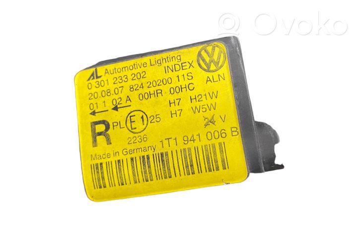 Volkswagen Touran I Lampa przednia 1T1941006B