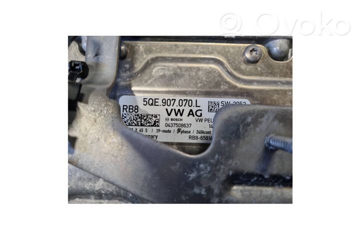 Volkswagen Golf VII Other engine part 5QE907070L