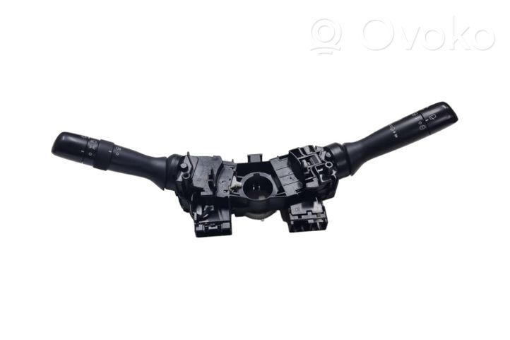 Toyota Yaris Leva/interruttore dell’indicatore di direzione e tergicristallo 0D09117F619