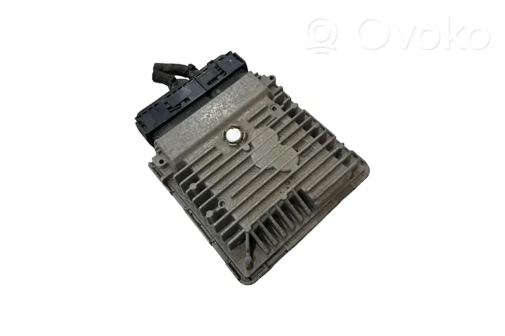 Volkswagen Golf Plus Calculateur moteur ECU 03L906023A