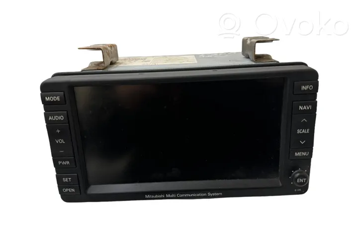 Mitsubishi L200 Unité principale radio / CD / DVD / GPS 8750A239