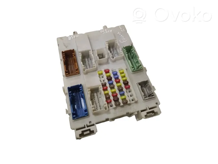 Ford Focus Module de fusibles BV6N14A073FS