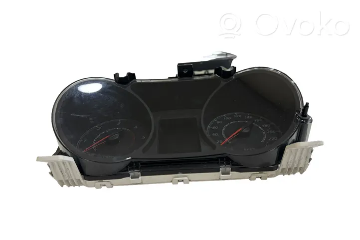 Mitsubishi ASX Geschwindigkeitsmesser Cockpit 8100B818