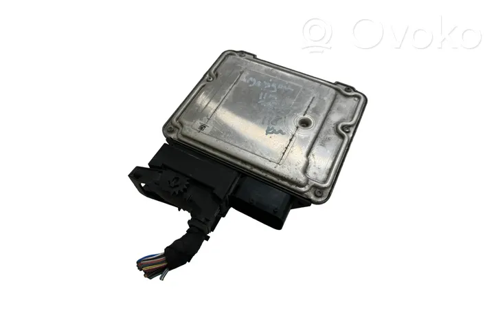 Opel Insignia A Sterownik / Moduł ECU 55575349