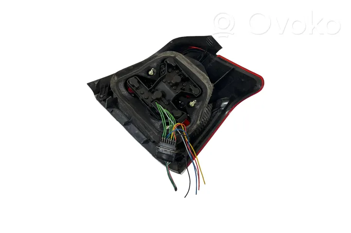 Toyota Avensis T250 Lampa tylna 89028759