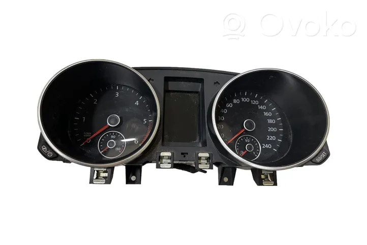 Volkswagen Golf VI Speedometer (instrument cluster) 5K0920873A