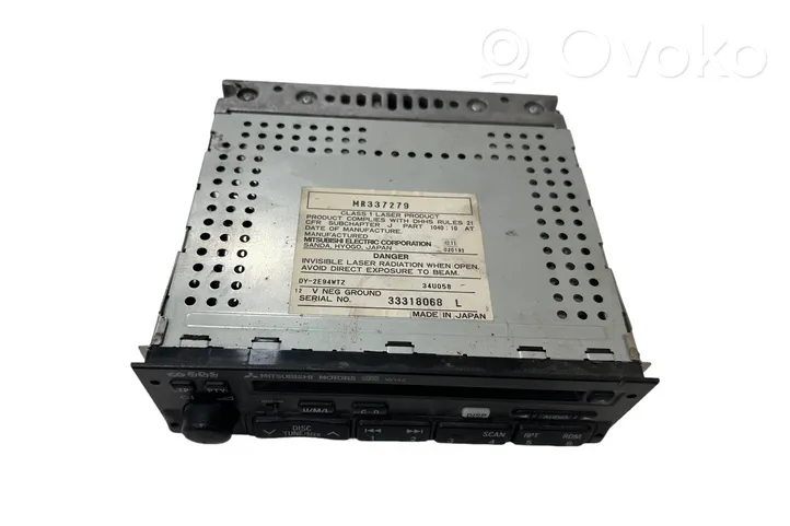 Mitsubishi Carisma Radio / CD/DVD atskaņotājs / navigācija MR337279