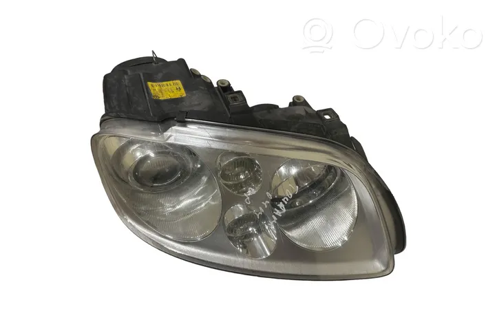 Volkswagen Touran I Lampa przednia 1T0941032F