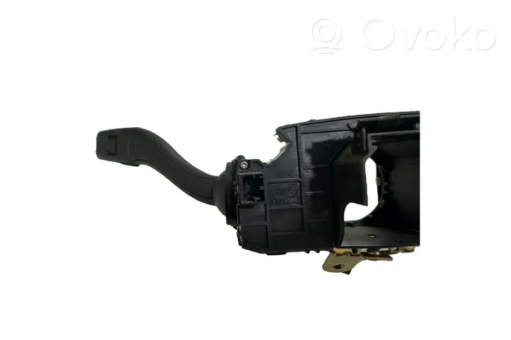 Audi A4 S4 B7 8E 8H Leva/interruttore dell’indicatore di direzione e tergicristallo 8E0953549Q