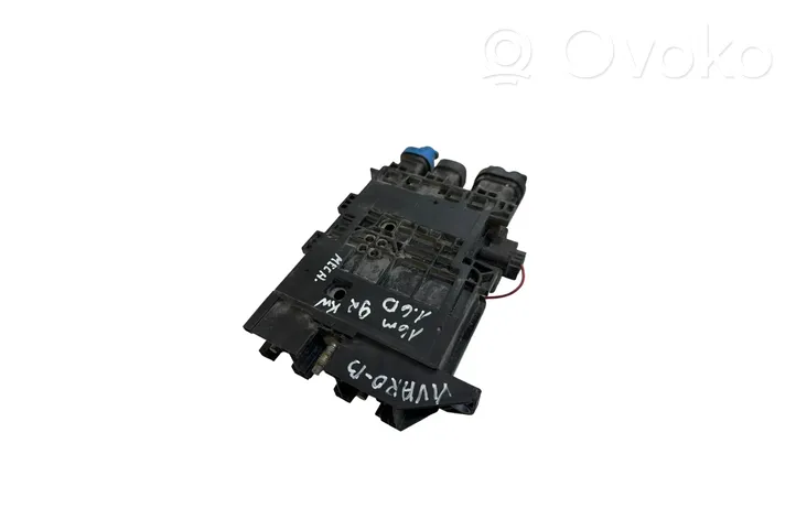 Opel Vivaro Cableado positivo 243501820R