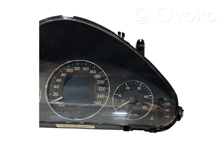 Mercedes-Benz E W211 Tachimetro (quadro strumenti) A2115405647