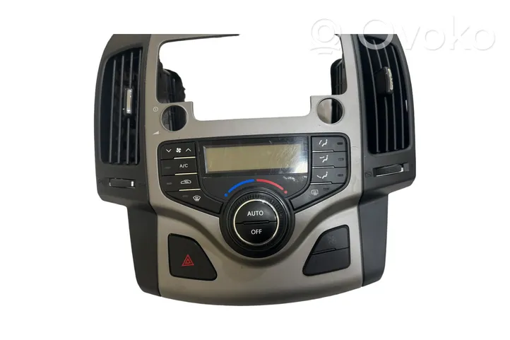 Hyundai i30 Oro kondicionieriaus/ klimato/ pečiuko valdymo blokas (salone) 972502R600