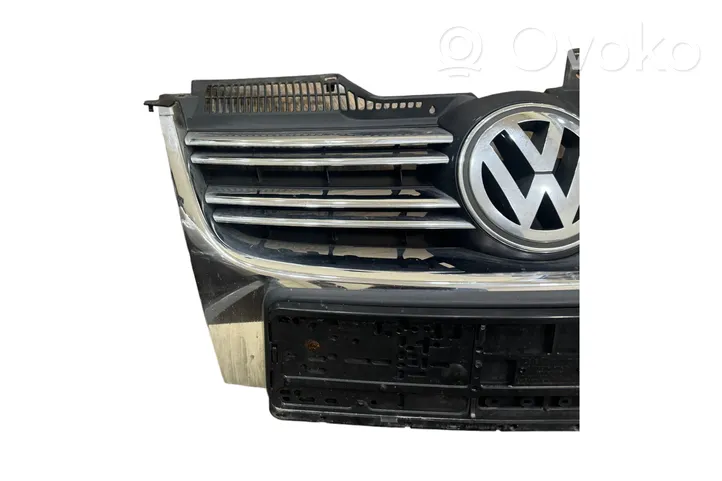 Volkswagen Golf V Etupuskurin ylempi jäähdytinsäleikkö 1K5853651