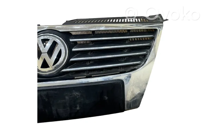 Volkswagen PASSAT B6 Front bumper upper radiator grill 3C0853651T