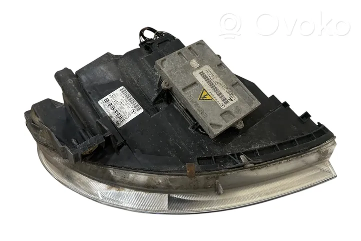 Mercedes-Benz B W245 Lampa przednia A1698204561