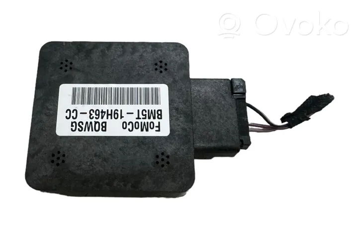 Ford Focus Antenna control unit BM5T19H463CC