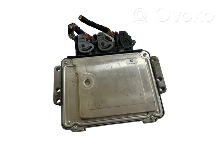 Peugeot Partner Calculateur moteur ECU 9661813780