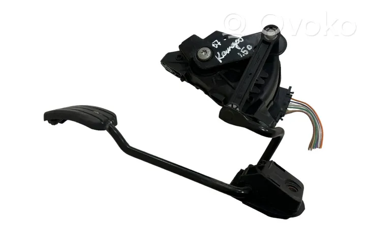 Renault Kangoo I Accelerator throttle pedal 8200699691