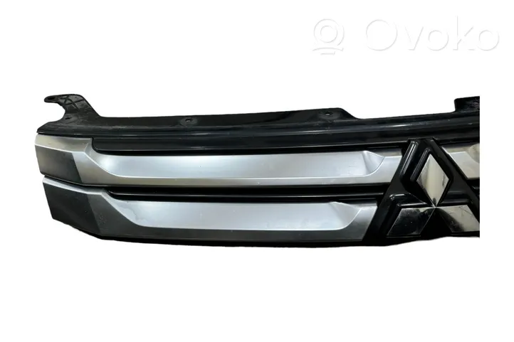 Mitsubishi Outlander Grille calandre supérieure de pare-chocs avant 7450A959