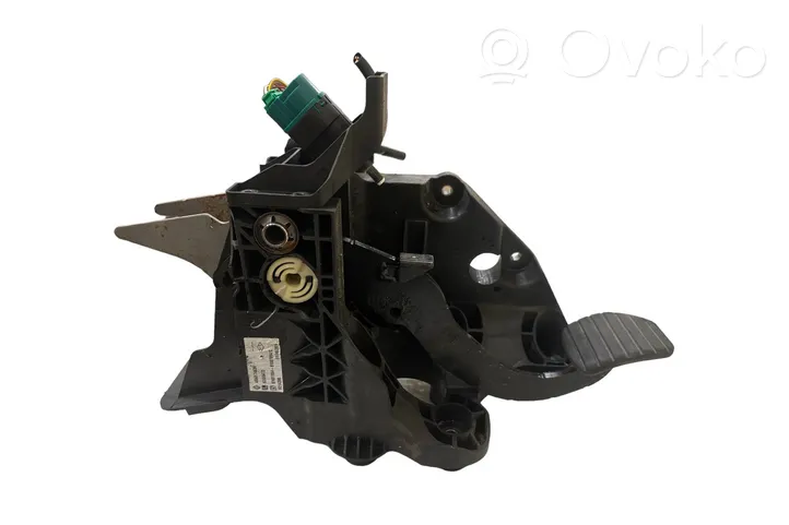 Opel Vivaro Pedal de freno 465017463R