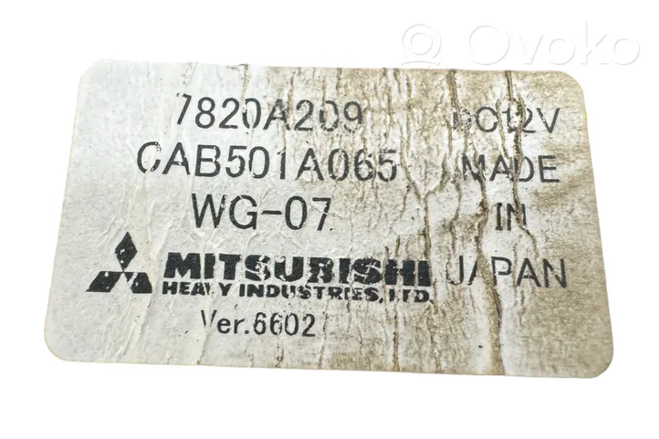 Mitsubishi Lancer VIII Unité de contrôle climatisation / chauffage 7820A209