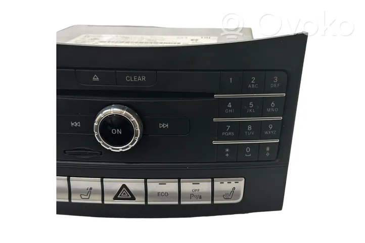 Mercedes-Benz E W212 Radio/CD/DVD/GPS-pääyksikkö A2189006307