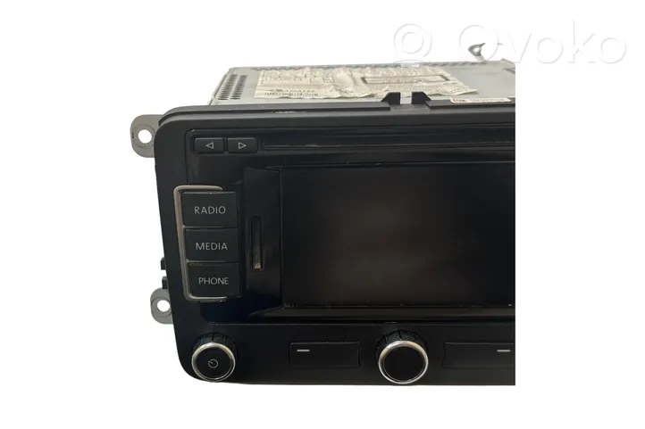 Volkswagen PASSAT B7 Radio / CD-Player / DVD-Player / Navigation 3C8035279BX