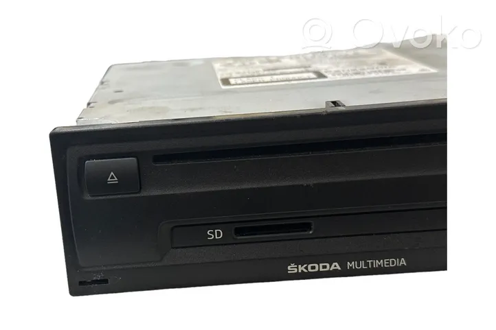 Skoda Octavia Mk2 (1Z) Changeur CD / DVD 5E0035842A