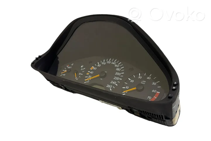 Mercedes-Benz E W210 Geschwindigkeitsmesser Cockpit 2105409547