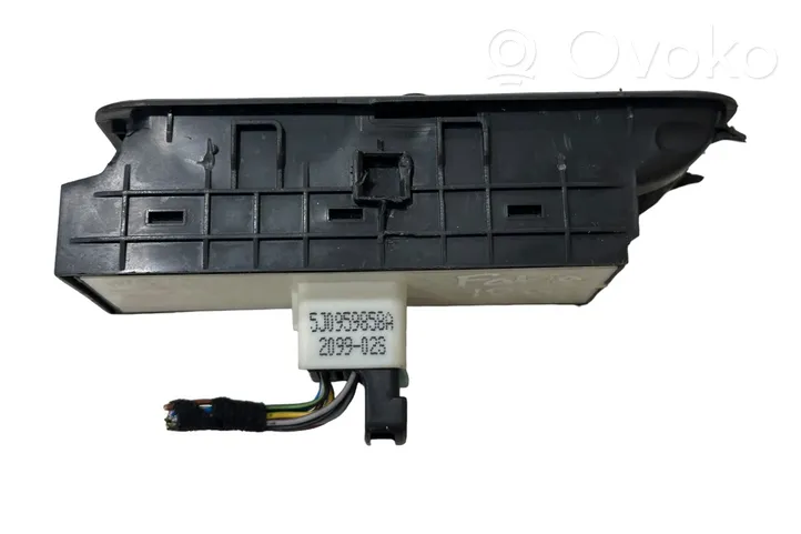 Skoda Fabia Mk2 (5J) Electric window control switch 5J0867171