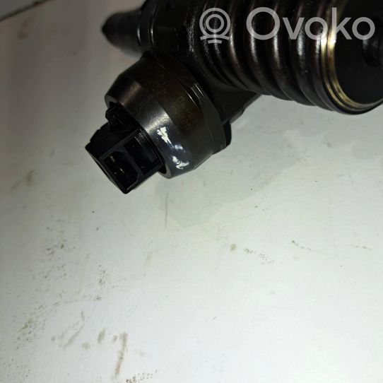 038130073B Audi A4 S4 B7 8E 8H Fuel injector, 40.00 € RRR