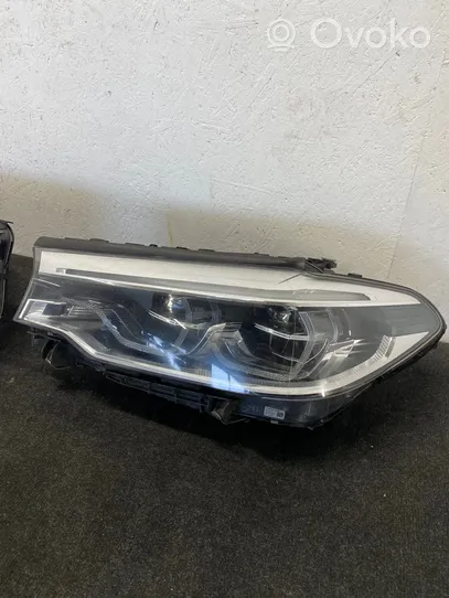 BMW 5 G30 G31 Lampy przednie / Komplet 7439209