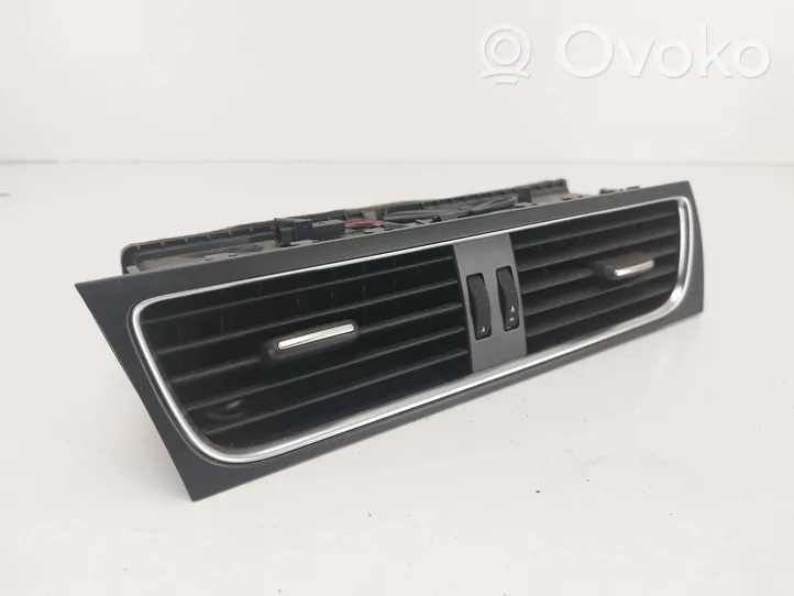 Audi A5 Sportback 8TA Griglia di ventilazione centrale cruscotto 8t1820951c