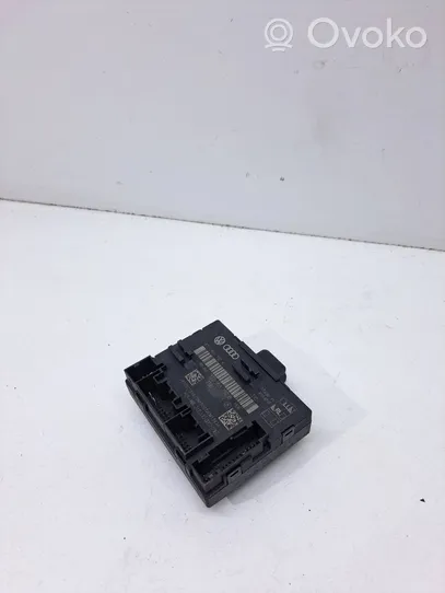 Audi A5 8T 8F Oven ohjainlaite/moduuli 8T0959792K