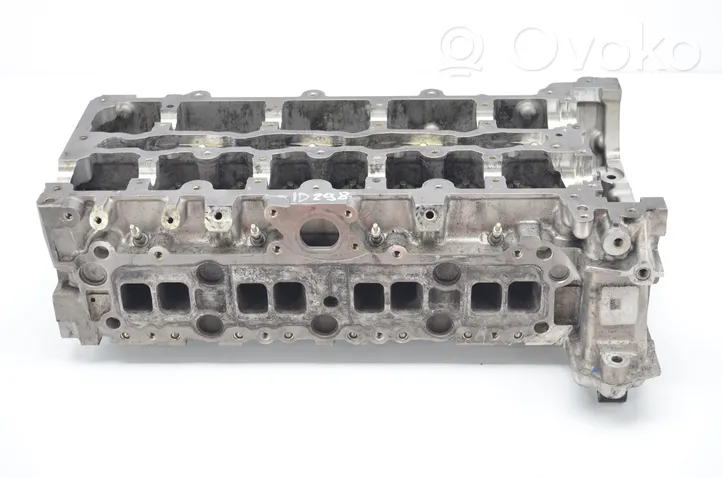 Mercedes-Benz GLA W156 Engine head R651018