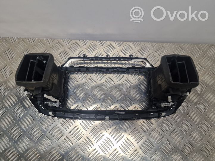 KIA Sorento Radion/GPS-laitteen pääyksikön kehys 84740C5910CP7