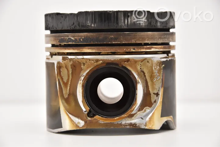 Volvo XC90 Piston 