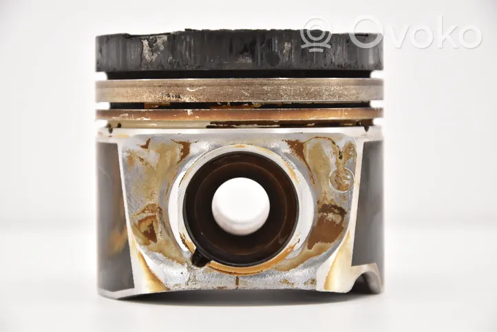 Volvo XC90 Piston 