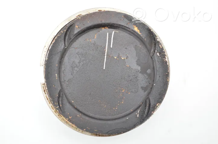 Opel Astra J Piston 55565420